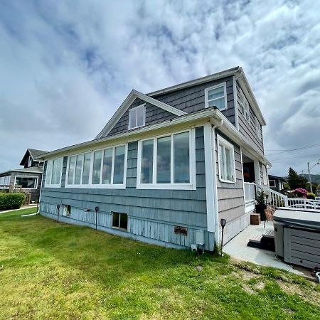 Seaside Beach Front House On The Promenade Esterno foto