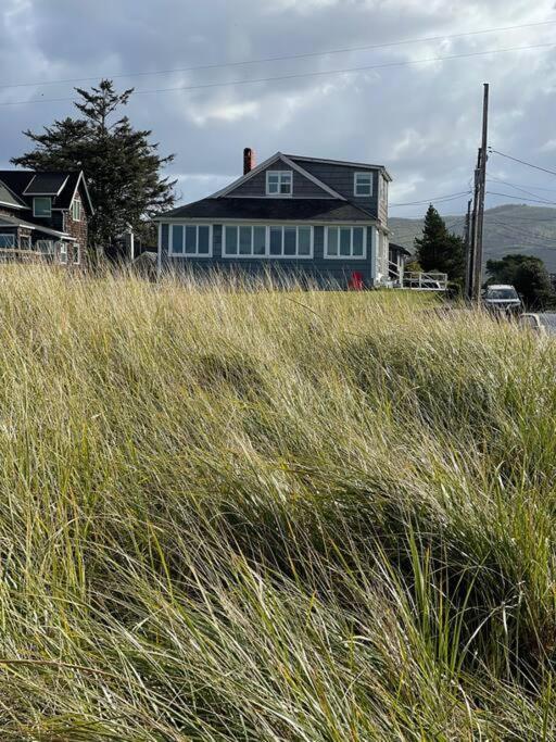 Seaside Beach Front House On The Promenade Esterno foto