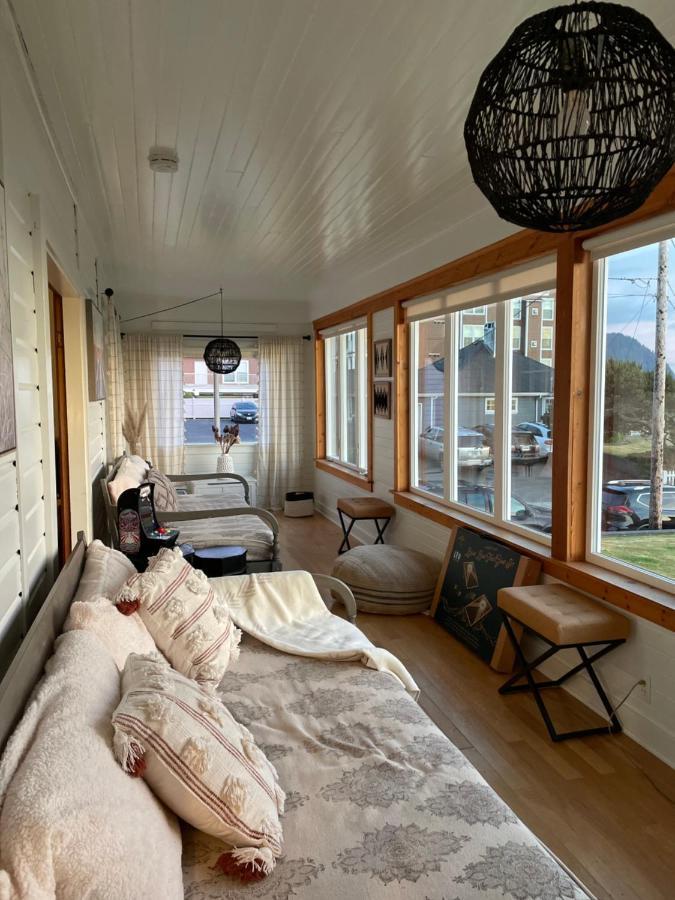 Seaside Beach Front House On The Promenade Esterno foto