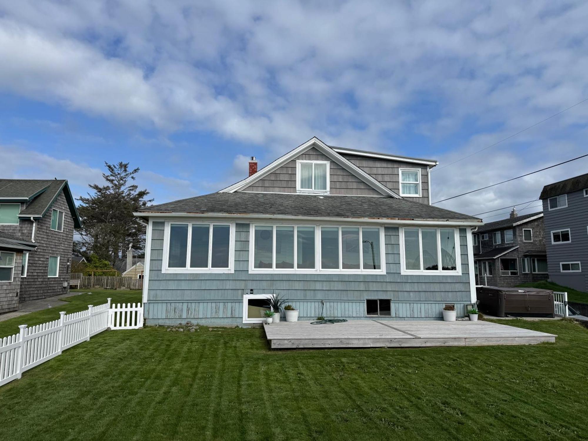 Seaside Beach Front House On The Promenade Esterno foto